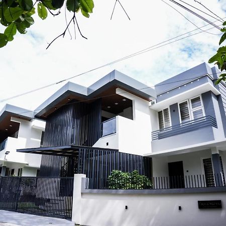Zennova Furnished Apartment Alappuzha Esterno foto