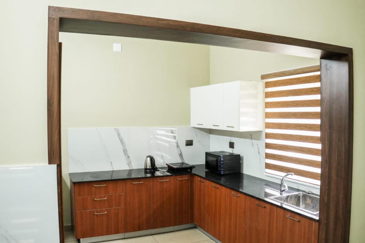 Zennova Furnished Apartment Alappuzha Esterno foto